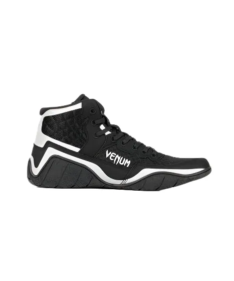 Venum Elite Wrestling Shoes – Black/Sand
